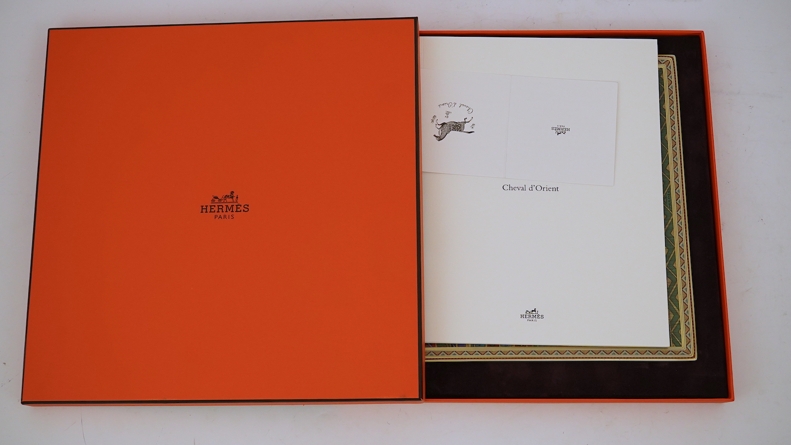 Hermes plates, boxed